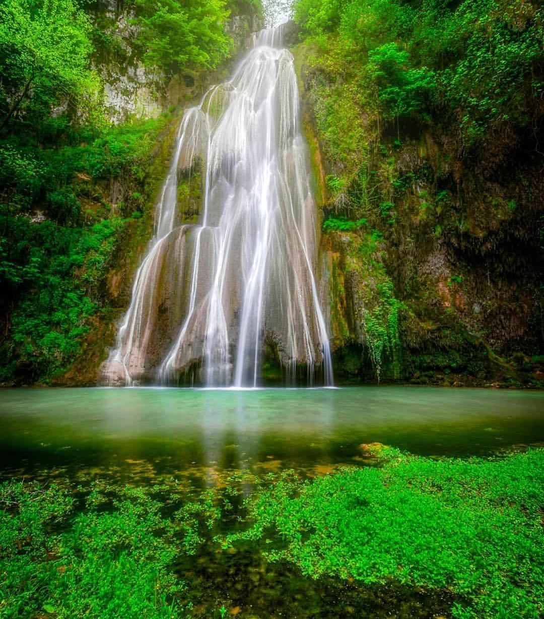 Lowe waterfall