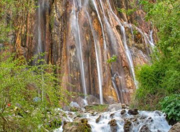 مارگون6 360x264 آبشار مارگون بزرگ‌ترین و مرتفع‌ترین آبشار چشمه‌ای جهان