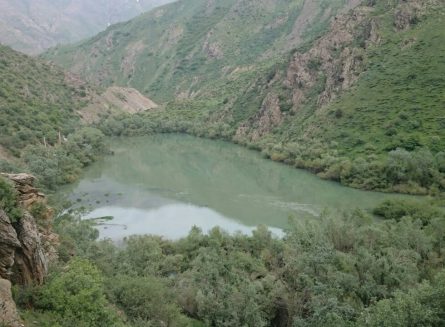 دریاچه مارمیشو7 445x327 دریاچه مارمیشو یکی ازبهترین جاذبه های طبیعی گردشگری آذربایجان غربی