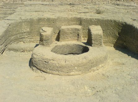 سیراف7 445x327 سیراف، شهری باستانی واقع در بخش مرکزی شهرستان کنگان در استان بوشهر
