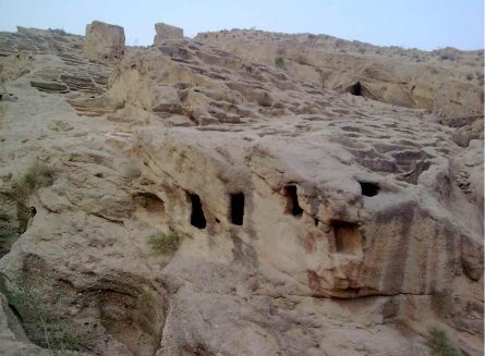 سیراف8 445x327 سیراف، شهری باستانی واقع در بخش مرکزی شهرستان کنگان در استان بوشهر